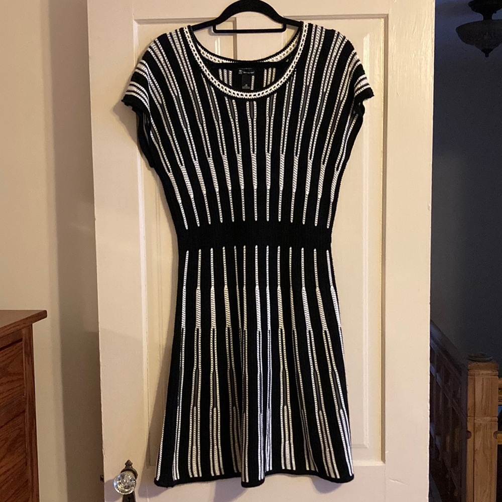 Knit black and white dress